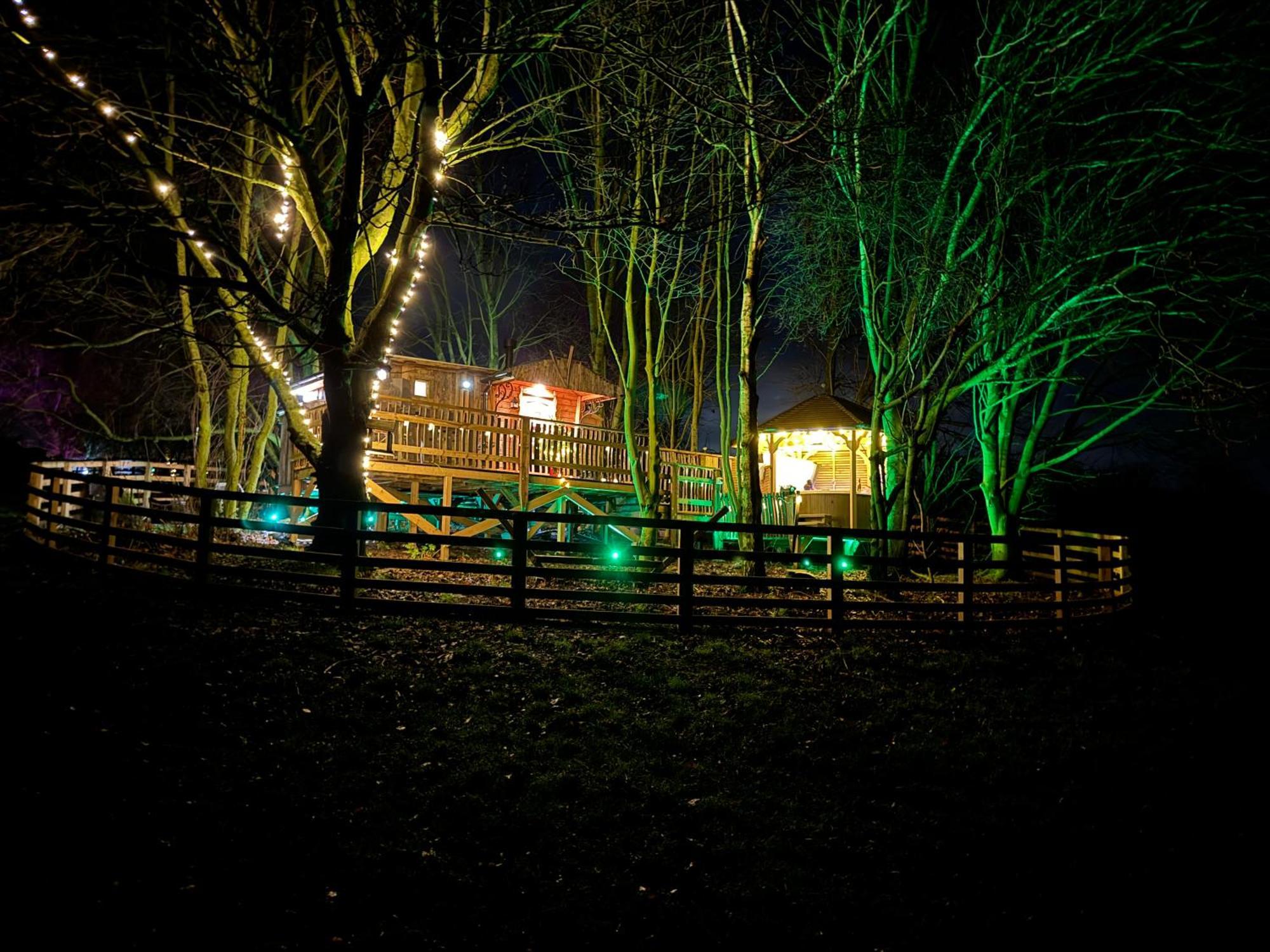 Burtree Country House, Tipi'S, Treehouse & Lodge & House Rooms With Hot Tubs In A Private Garden Тірск Екстер'єр фото