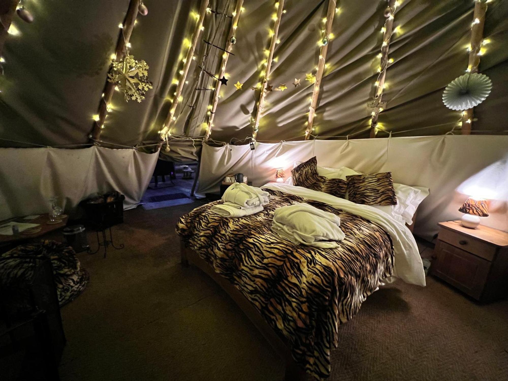 Burtree Country House, Tipi'S, Treehouse & Lodge & House Rooms With Hot Tubs In A Private Garden Тірск Екстер'єр фото
