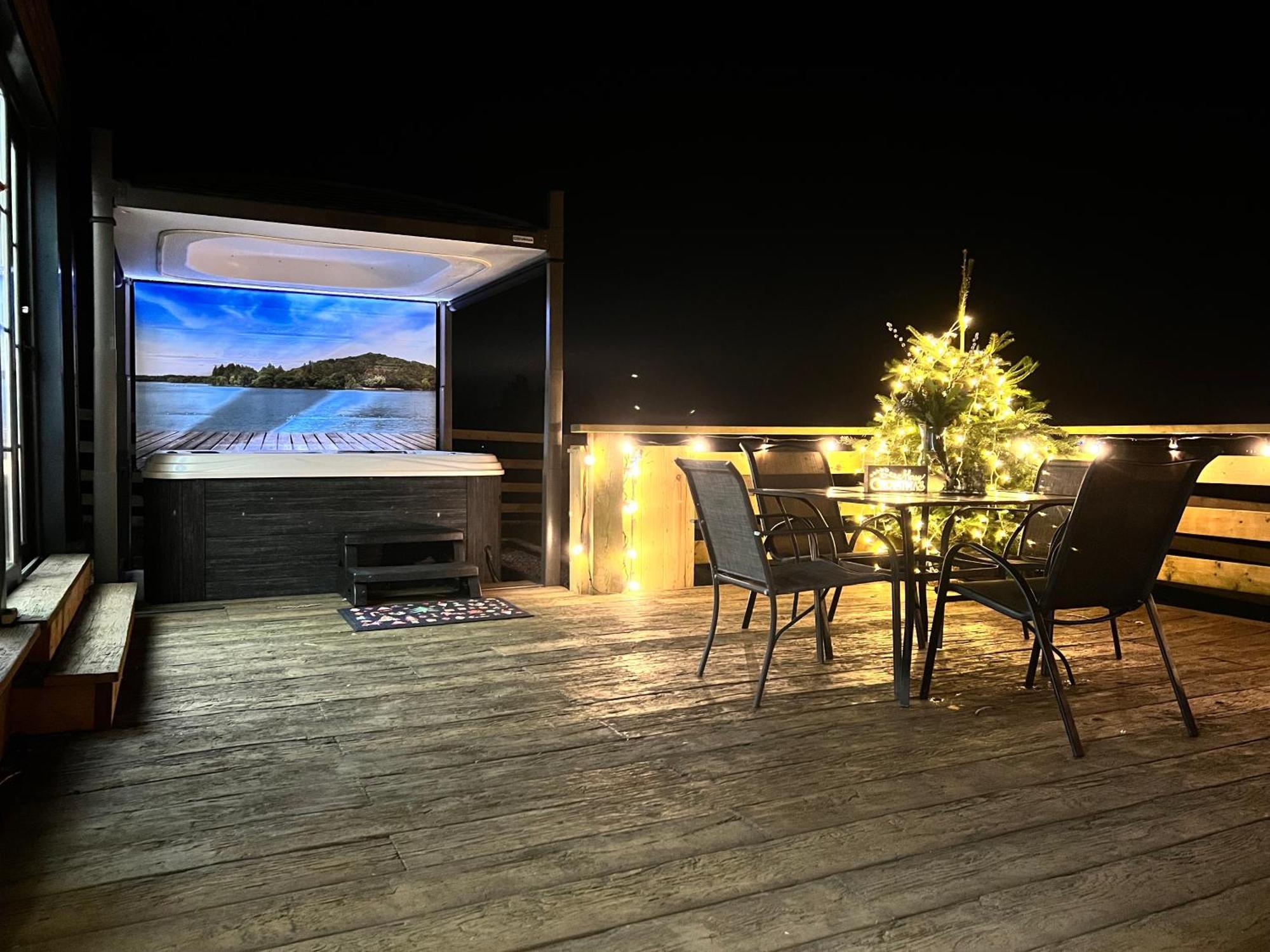 Burtree Country House, Tipi'S, Treehouse & Lodge & House Rooms With Hot Tubs In A Private Garden Тірск Екстер'єр фото