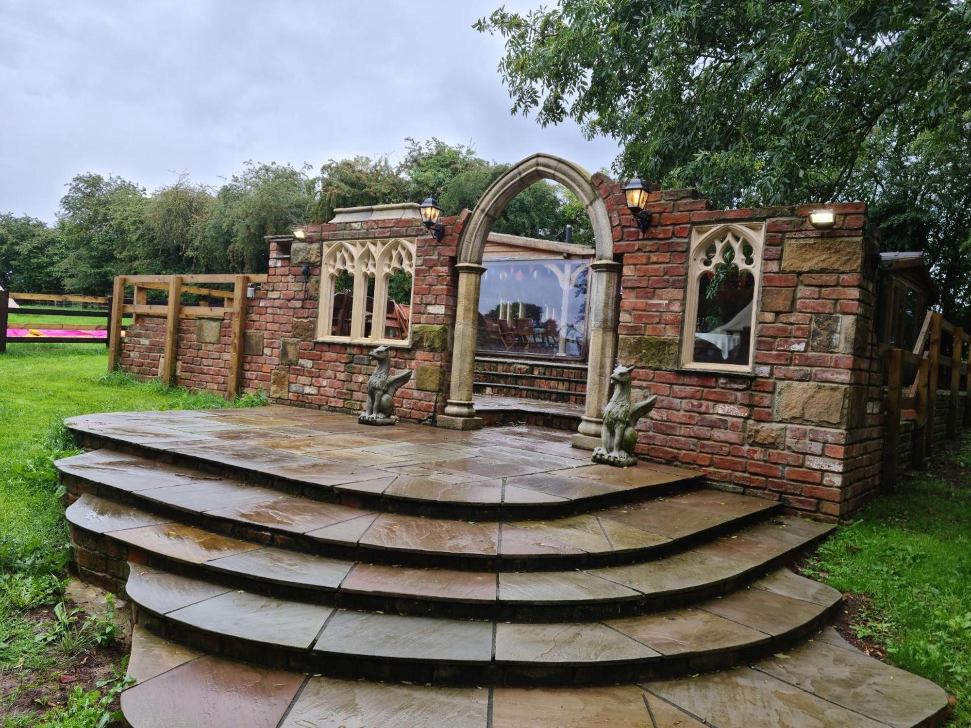 Burtree Country House, Tipi'S, Treehouse & Lodge & House Rooms With Hot Tubs In A Private Garden Тірск Екстер'єр фото